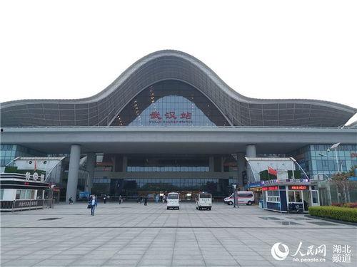 武汉火车站的视频,繁华枢纽的瞬间掠影