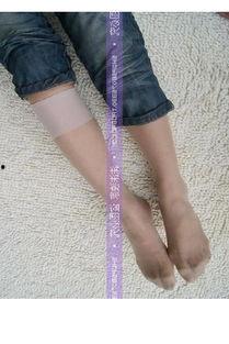 舔肉丝袜足调教,柔情调教的艺术之旅