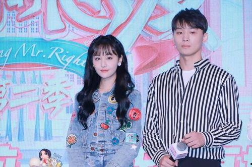 两个人吃瓜娱乐圈小说,娱乐圈的甜蜜邂逅